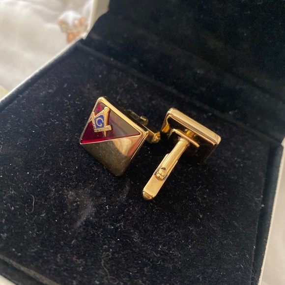 VINTAGE MASON Masonic Freemason Goldtone Red Enamel Cuff links Jewelry Mens - Picture 3 of 11